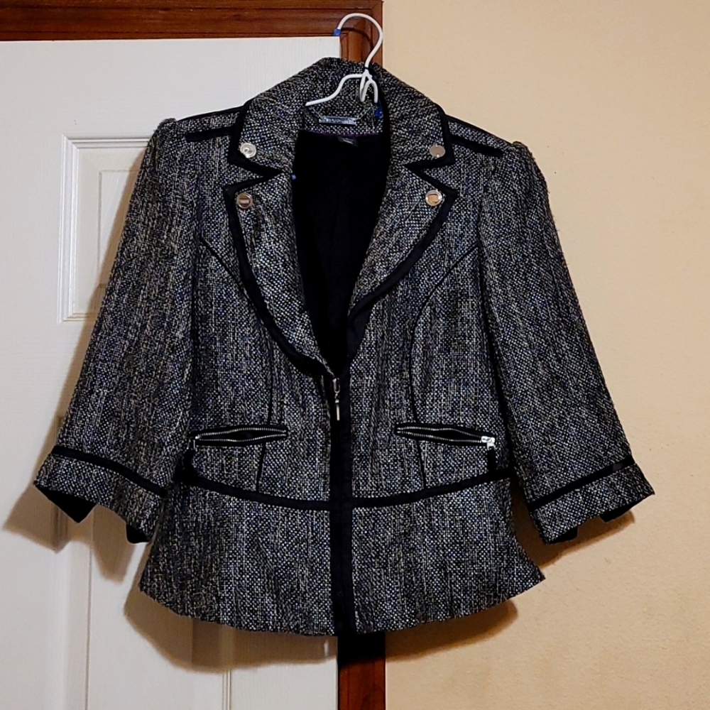 White house black market 3/4 sleeve business suit Size 4